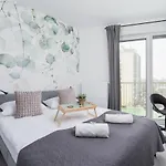 Switezianki Luxurious With Parking By Renters Prestige קרקוב